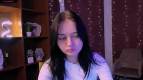 miki_ti online show from 11.11.25