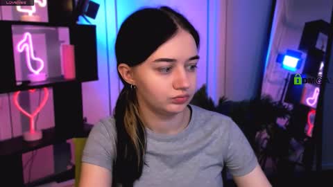 miki_ti online show from 12.16.25