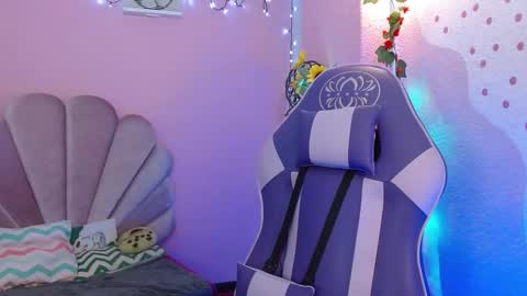 Mikka 3 online show from 03.16.26