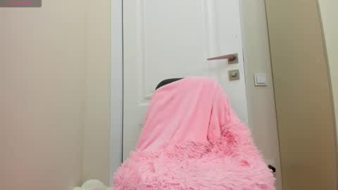 miko_moonn online show from 09.30.25