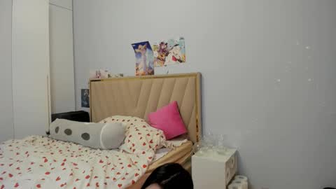 miko_moonn online show from 10.17.25