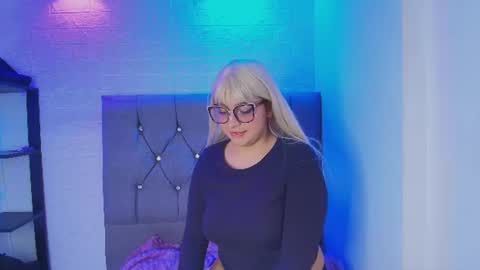   miku katsuragi  online show from 08.04.26