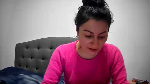 Mikyloveu online show from 02.18.26