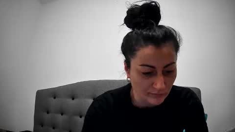 Mikyloveu online show from 03.15.26