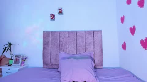 mila_1wood online show from 10.07.25