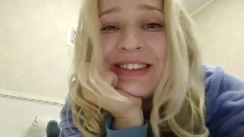 Mila 420 online show from 04.17.26