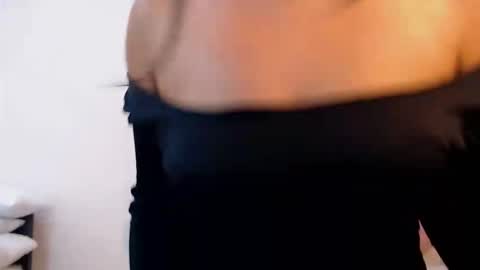 mila_adamss online show from 04.25.26