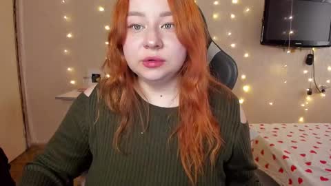 Snapshot of mila_foxxxy chatting on 03.04.25 Mila shy sensual person  online show from 03.04.25