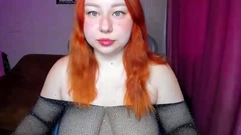 Snapshot of mila_foxxxy chatting on 09.18.25 Mila shy sensual person  online show from 09.18.25