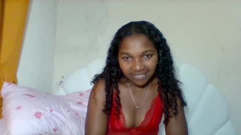 Snapshot of mila_lunah chatting on 05.19.26 mila_lunah online show from 05.19.26