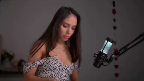 Snapshot of mila_may_ chatting on 02.09.25 mila may online show from 02.09.25