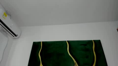 Snapshot of mila_petiteasm chatting on 06.24.26 mila_petiteasm online show from 06.24.26