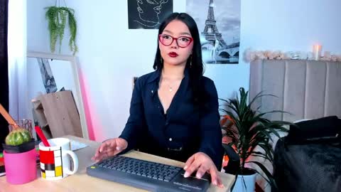 Mila online show from 05.06.26