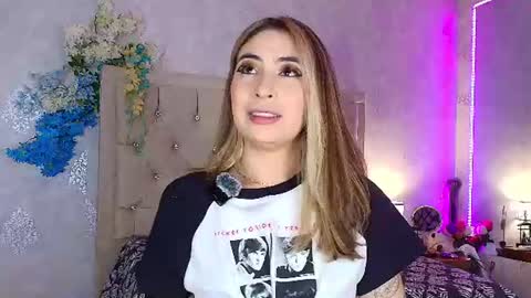 Snapshot of mila_smirnovavk chatting on 07.17.26 MILA online show from 07.17.26