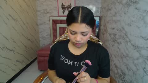 Snapshot of mila_sweet_v chatting on 01.10.25 Mila online show from 01.10.25