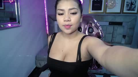 Snapshot of mila_sweet_v chatting on 01.19.25 Mila online show from 01.19.25