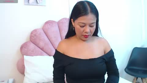 Snapshot of milaaadams chatting on 07.23.26 mila online show from 07.23.26
