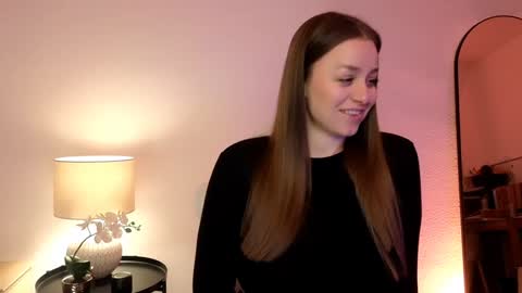 Snapshot of milafleur chatting on 01.08.25 Mila Fleur online show from 01.08.25