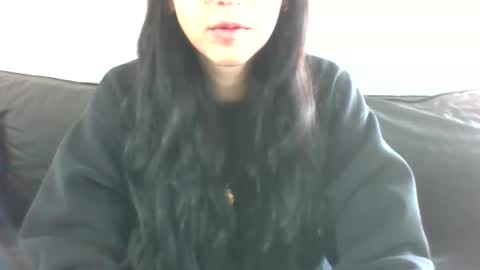 Snapshot of milagaborxx chatting on 11.17.25 MilaGabor online show from 11.17.25