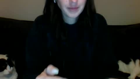 Snapshot of milagaborxx chatting on 12.13.25 MilaGabor online show from 12.13.25