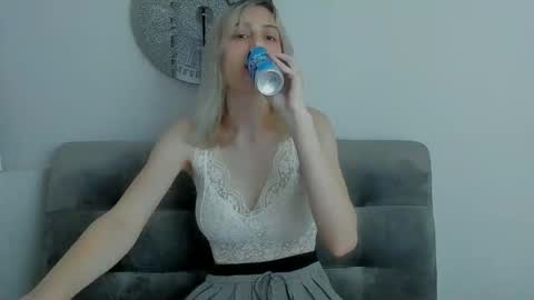 MilaGlow online show from 06.08.26