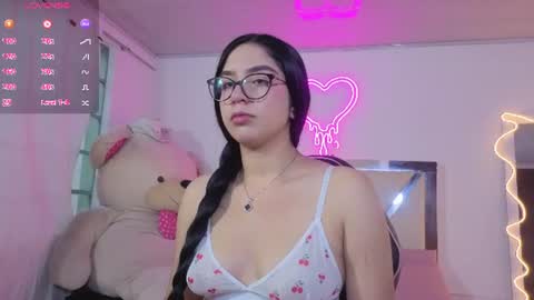 milah_tay online show from 08.02.26