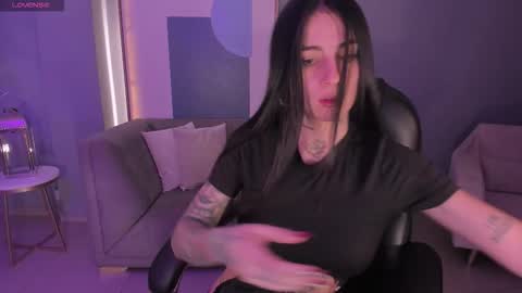 Mila  online show from 11.21.25