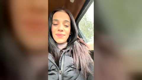 milalunaa online show from 03.19.26