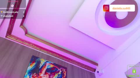 Snapshot of milan_delrey chatting on 01.29.25 Sweet Milan online show from 01.29.25