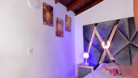 Snapshot of milan_ebony chatting on 06.15.26 Milan online show from 06.15.26