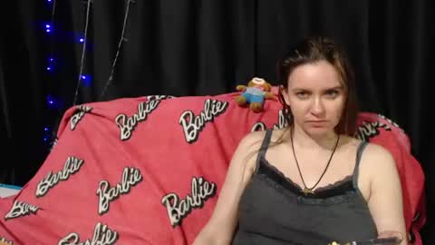 Snapshot of milana696969 chatting on 06.17.26 MilAna online show from 06.17.26
