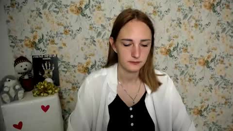 Snapshot of milana_cutie_ chatting on 09.11.25 Milana online show from 09.11.25