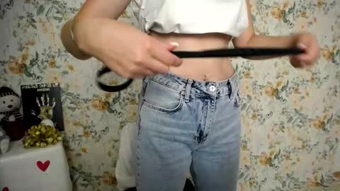 Snapshot of milana_cutie_ chatting on 09.16.25 Milana online show from 09.16.25
