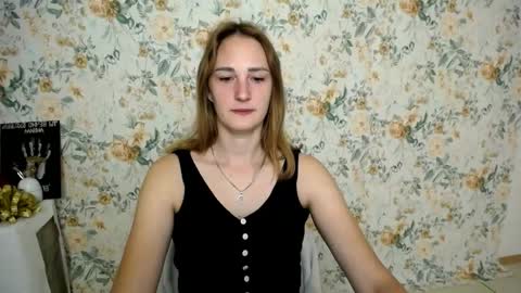 Snapshot of milana_cutie_ chatting on 09.23.25 Milana online show from 09.23.25