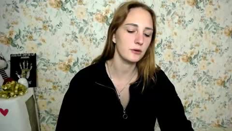 Snapshot of milana_cutie_ chatting on 09.24.25 Milana online show from 09.24.25