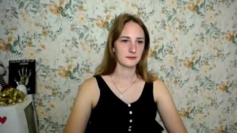 Snapshot of milana_cutie_ chatting on 09.25.25 Milana online show from 09.25.25
