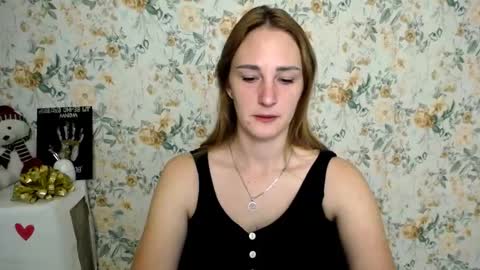 Snapshot of milana_cutie_ chatting on 10.02.25 Milana online show from 10.02.25