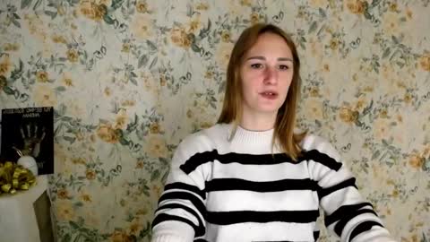 Snapshot of milana_cutie_ chatting on 10.08.25 Milana online show from 10.08.25
