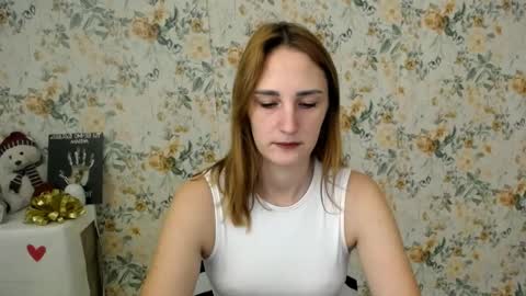 Snapshot of milana_cutie_ chatting on 10.20.25 Milana online show from 10.20.25