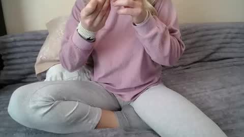 Snapshot of milana_neww chatting on 11.17.25 Milana online show from 11.17.25