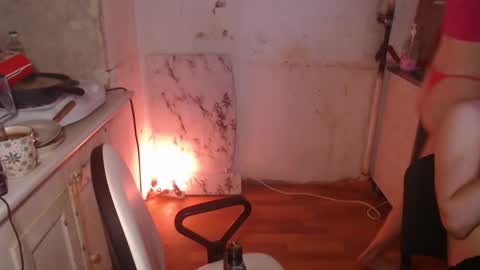 Snapshot of milana_sexwife chatting on 11.01.25 Dan and Milana online show from 11.01.25