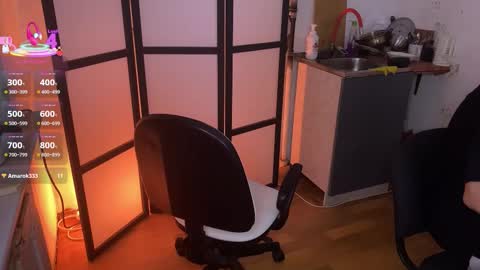 Snapshot of milana_sexwife chatting on 11.28.25 Dan and Milana online show from 11.28.25