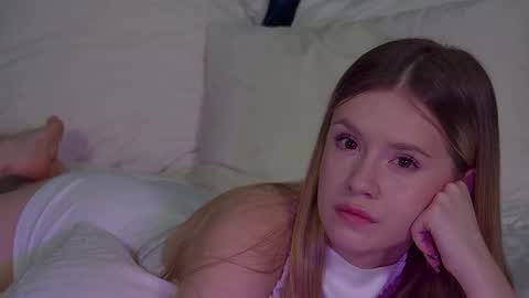 Snapshot of milanabalmain chatting on 11.11.25 MilanaBalmain online show from 11.11.25