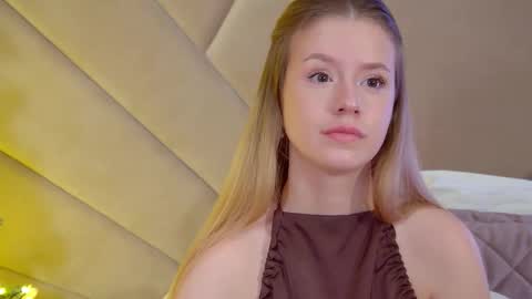 Snapshot of milanabalmain chatting on 12.23.25 MilanaBalmain online show from 12.23.25