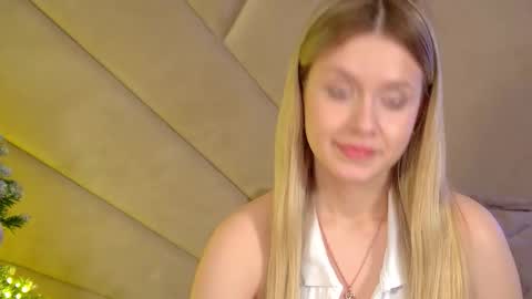 Snapshot of milanabalmain chatting on 01.14.26 MilanaBalmain online show from 01.14.26