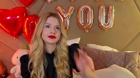 Snapshot of milanabalmain chatting on 02.14.26 MilanaBalmain online show from 02.14.26