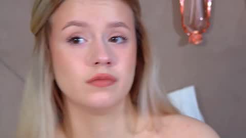 Snapshot of milanabalmain chatting on 02.20.26 MilanaBalmain online show from 02.20.26