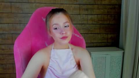 Snapshot of milanabalmain chatting on 03.02.26 MilanaBalmain online show from 03.02.26