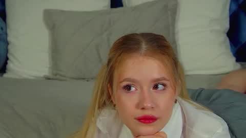 Snapshot of milanabalmain chatting on 03.07.26 MilanaBalmain online show from 03.07.26