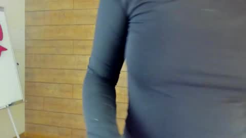 Snapshot of milanabalmain chatting on 03.13.26 MilanaBalmain online show from 03.13.26